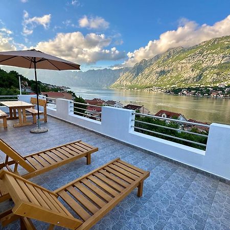 コトル House With Big Terrace And Beautiful Sea Viewヴィラ エクステリア 写真