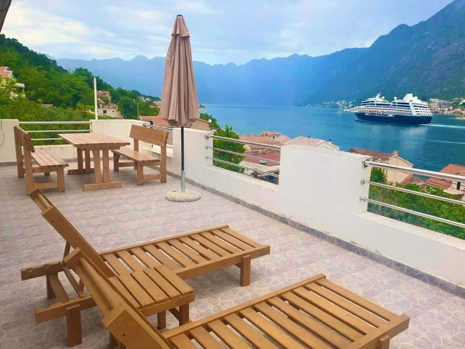 コトル House With Big Terrace And Beautiful Sea Viewヴィラ エクステリア 写真